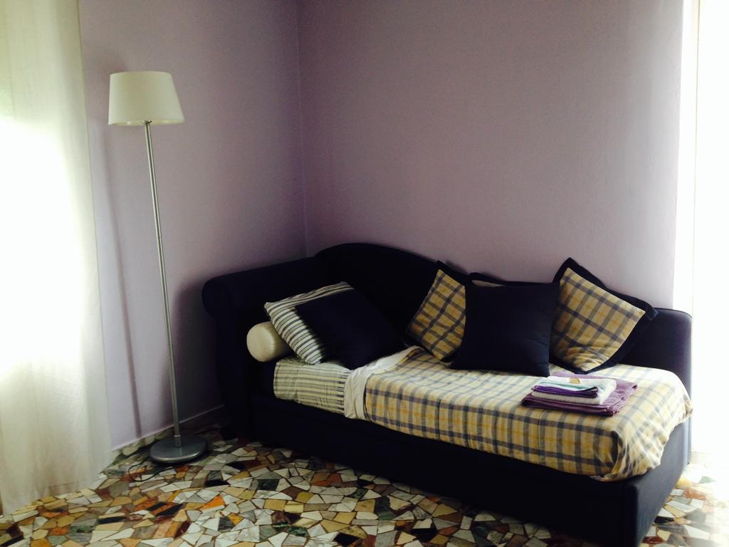 Il Cedro Argentato Apartment Монца Стая снимка