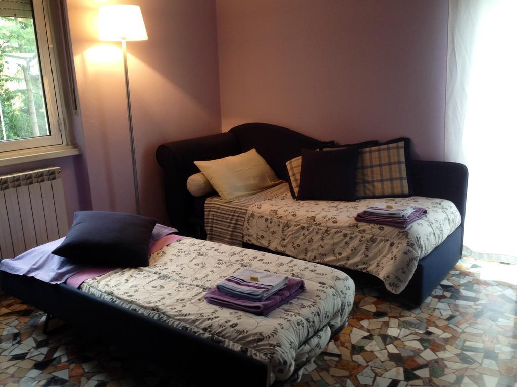 Il Cedro Argentato Apartment Монца Стая снимка